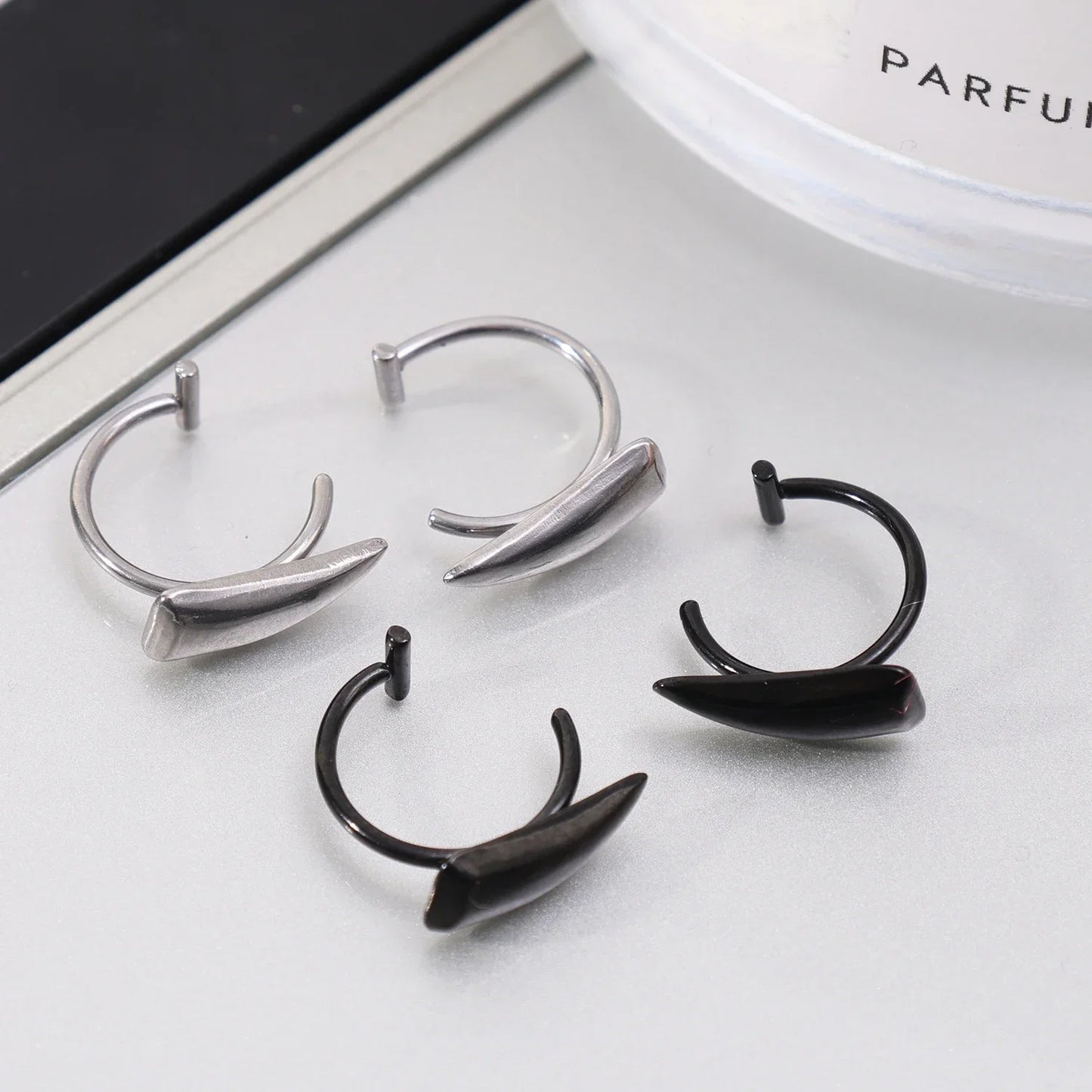 2PCS Gothic Lip Rings - Stainless Steel Fake Piercing Lip Clips for Women