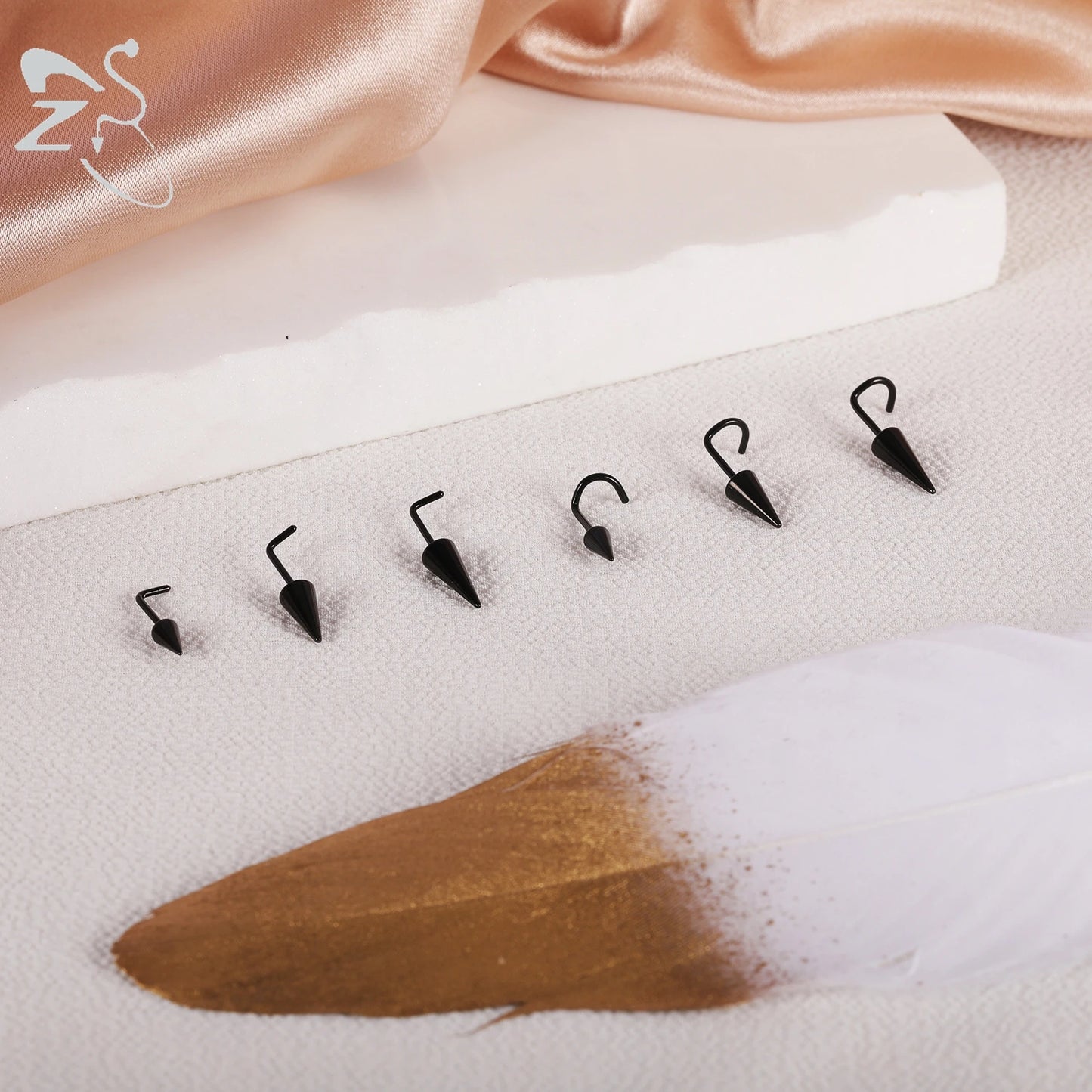 ZS 1PC 20G Spike Nose Ring Stainless steel Nose Stud Black Color Cone Nostril Piercing L-Shaped Seputm Nose Hole Body Piercings