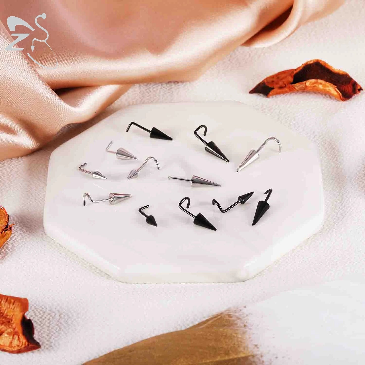 ZS 1PC 20G Spike Nose Ring Stainless steel Nose Stud Black Color Cone Nostril Piercing L-Shaped Seputm Nose Hole Body Piercings