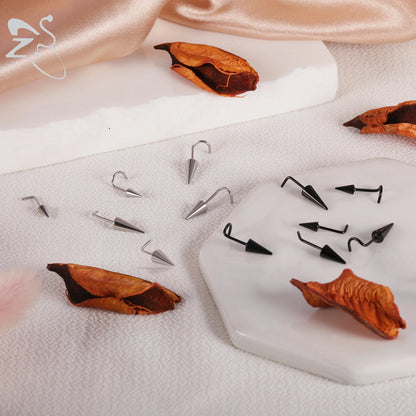 ZS 1PC 20G Spike Nose Ring Stainless steel Nose Stud Black Color Cone Nostril Piercing L-Shaped Seputm Nose Hole Body Piercings